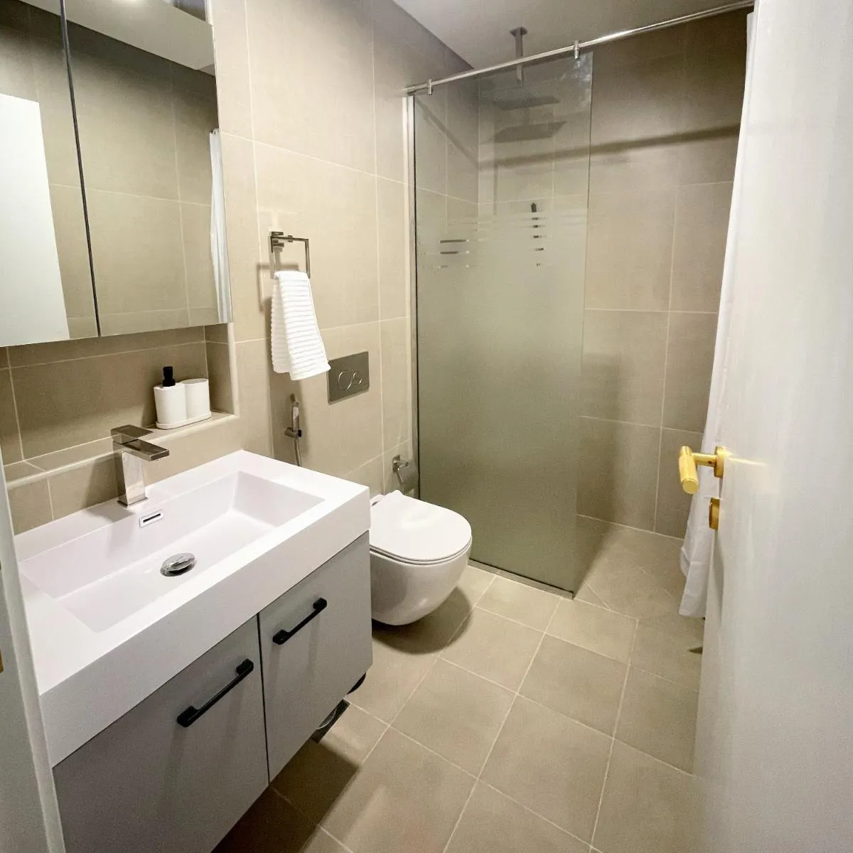 Image 3 of Cozy apartment with Pool – 10 mins from Dubai Marina