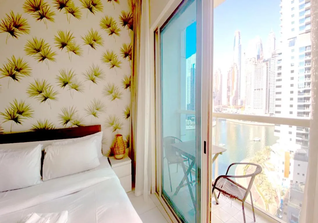 Image of Delux Sea Views Studio Apartment & 5 stars Dubai’s hotel access entertainments – Marina Dubai