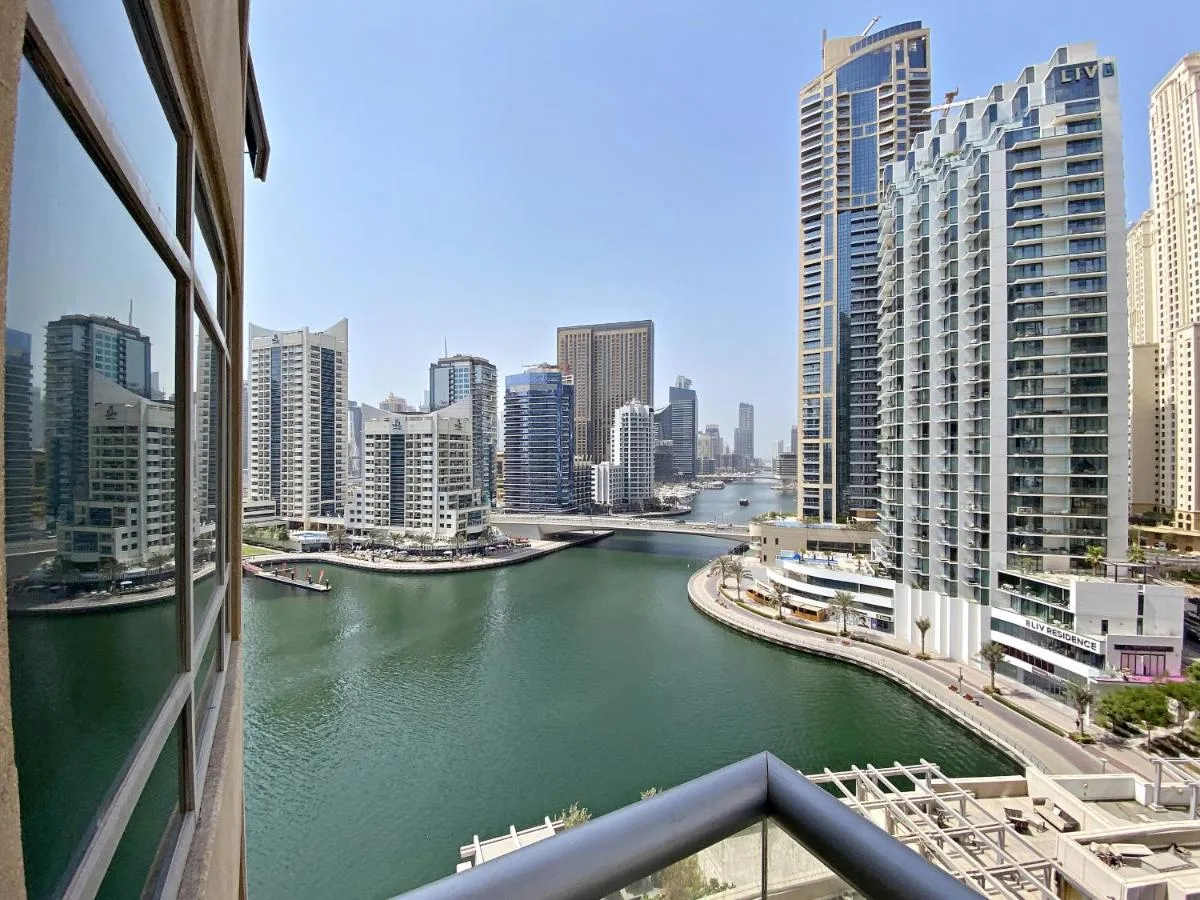 Image 6 of Deluxe Apartment with Full Marina View, 5 min from JBR Beach and Dubai Marina Mall