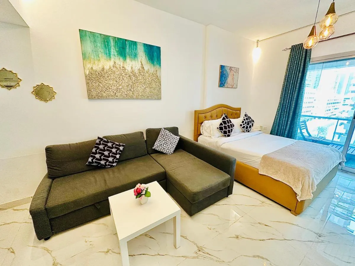 Image 1 of Diamond Crown – Studio Holiday Apartment in Dubai Marina