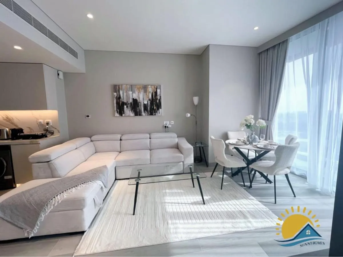 Image 4 of Dubai Marina Walk Gem Modern Apt with Pool & Gym access, Steps to Beach & Metro