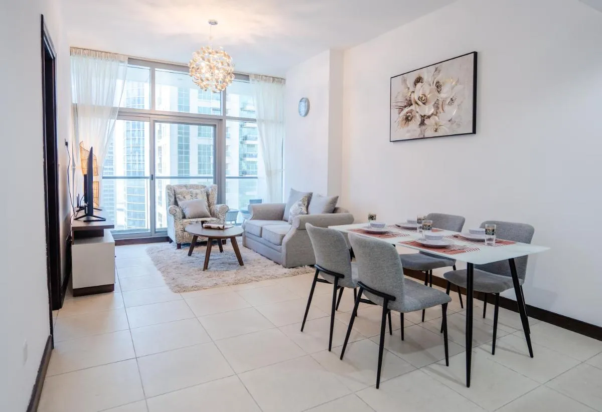 Image 4 of Elegant Condo in JLT near Metro with QBed, Pool, Gym, Fast Wi-Fi