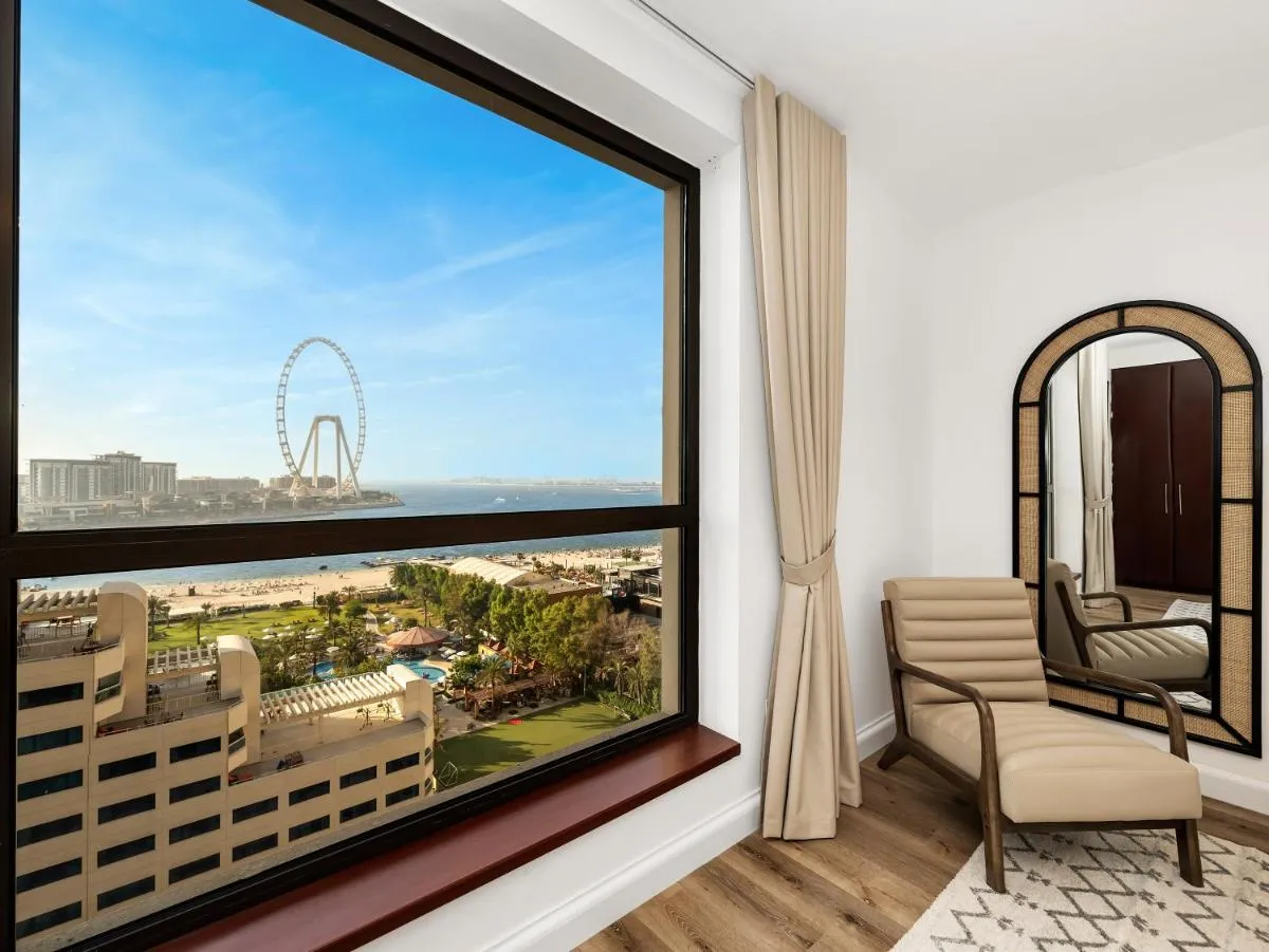 Image 5 of Elegant Dubai Eye Beach Retreat