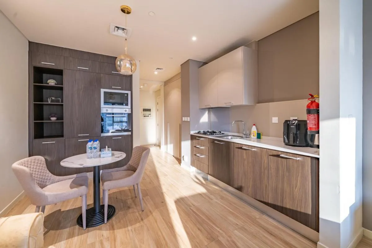 Image 4 of Elegant Studio Apartment in Park View Tower JVC