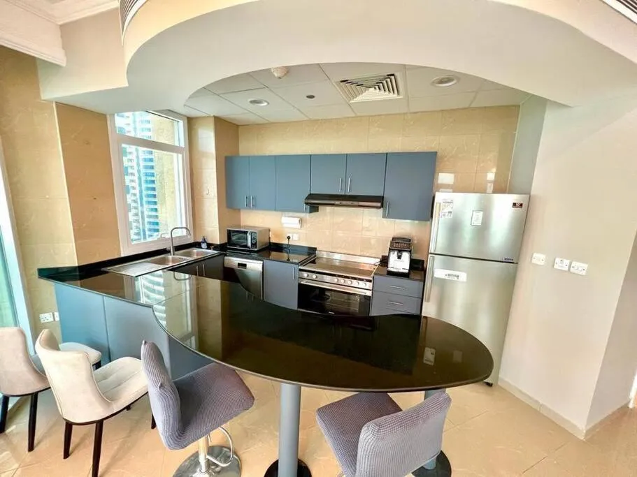 Image 3 of Entire Apartment in Marina Crown, Full sea view