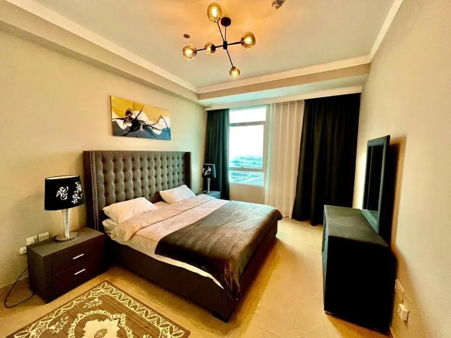 Image 6 of Entire Apartment in Marina Crown, Full sea view