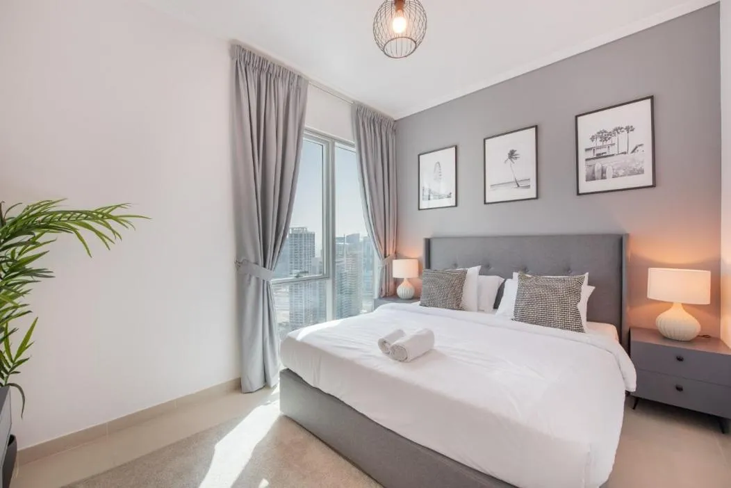 Image 4 of Expansive Marina Views Comfortably Sleeps 8