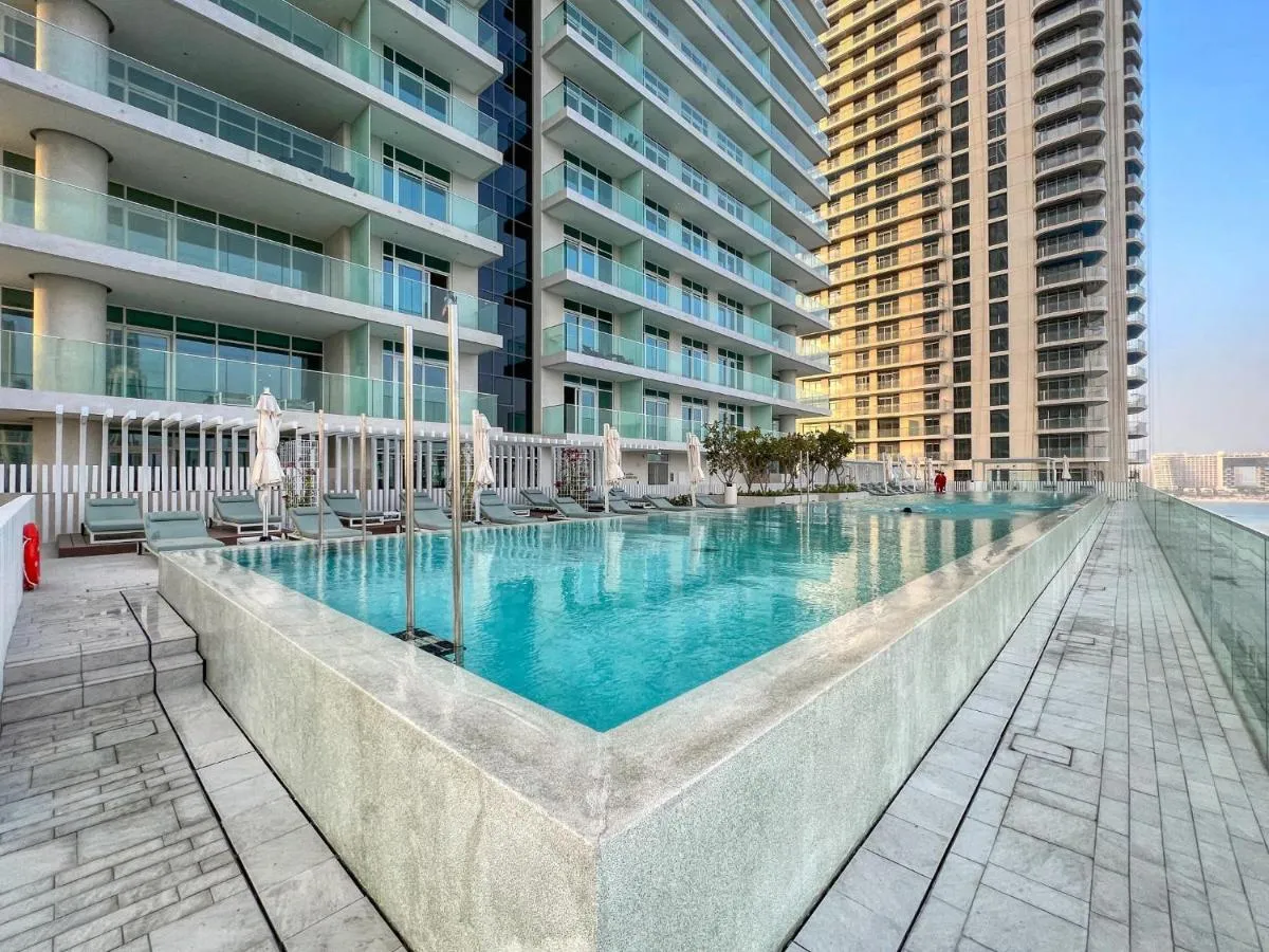 Image 3 of Exquisite 2BR Apartment in Emaar Beachfront
