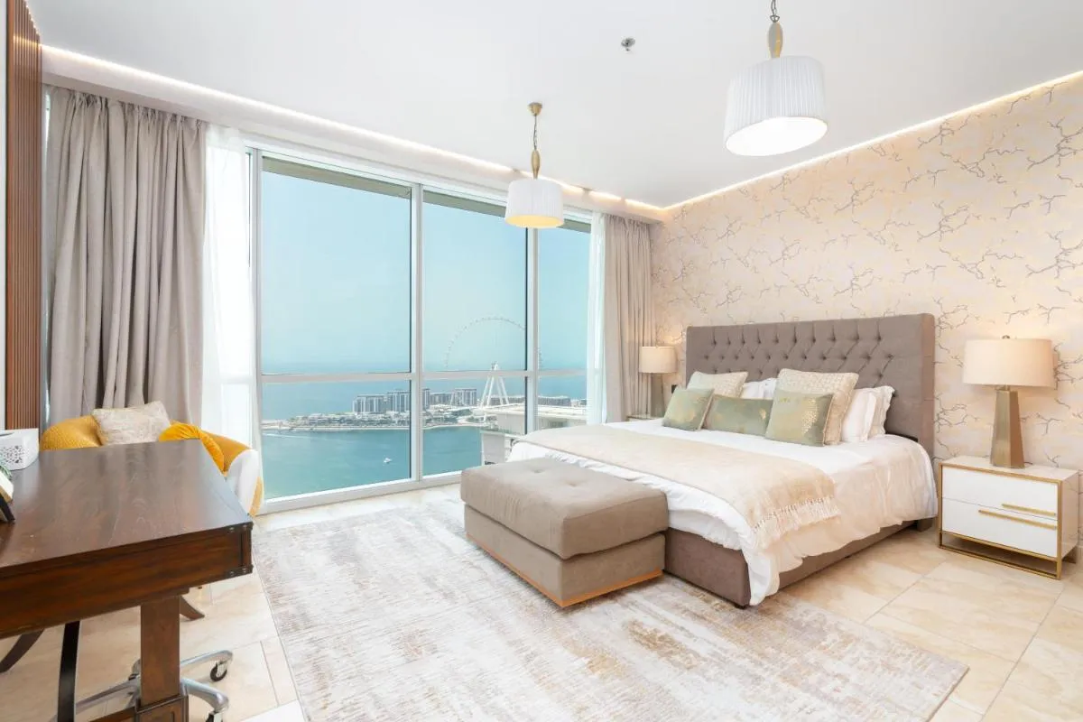 Image 1 of Extraordinary Destination, JBR 4003