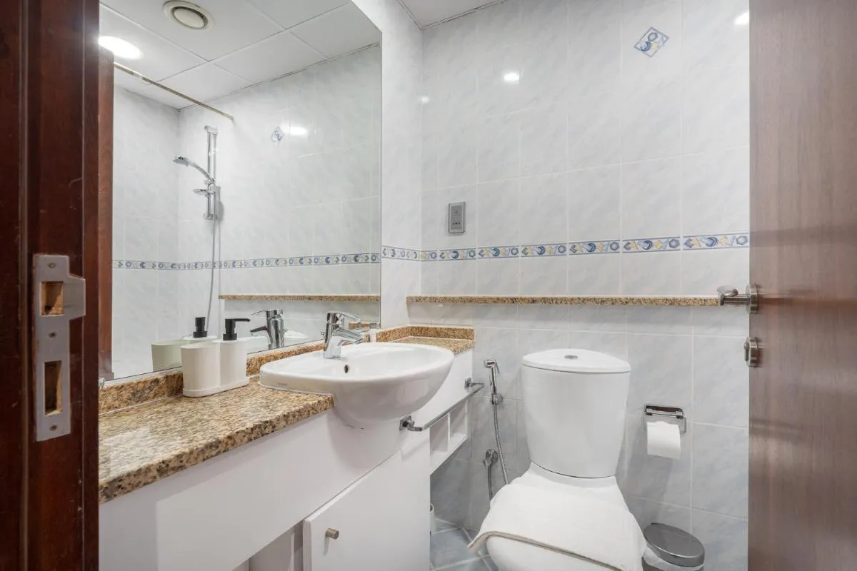Image 4 of Eye-captivating studio sleeps 2 in JLT