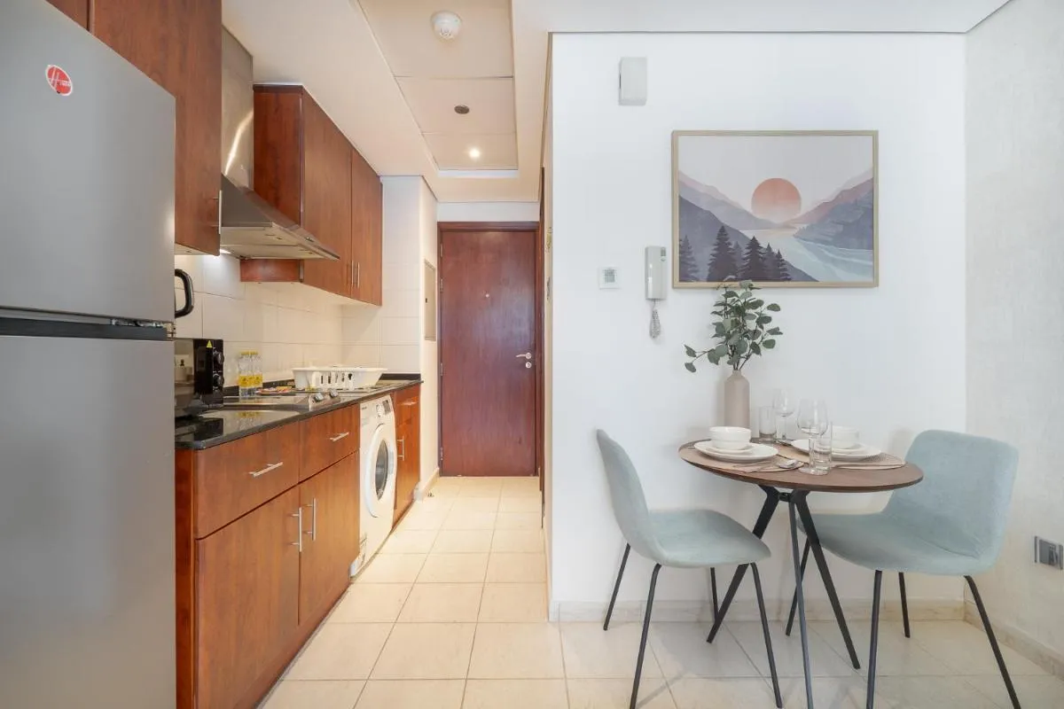 Image 2 of Eye-captivating studio sleeps 2 in JLT