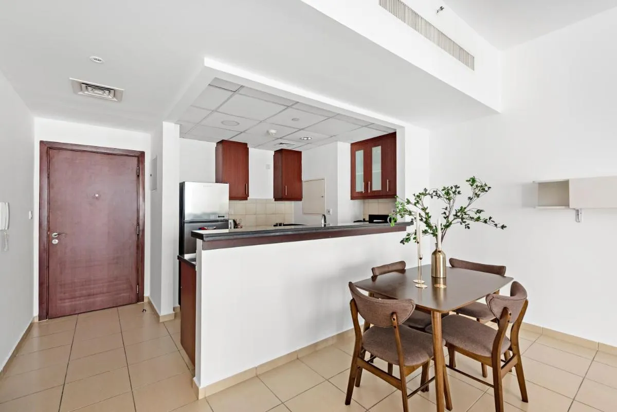 Image 6 of Fab Studio in JBR with a Pool & View Dubai Skyline