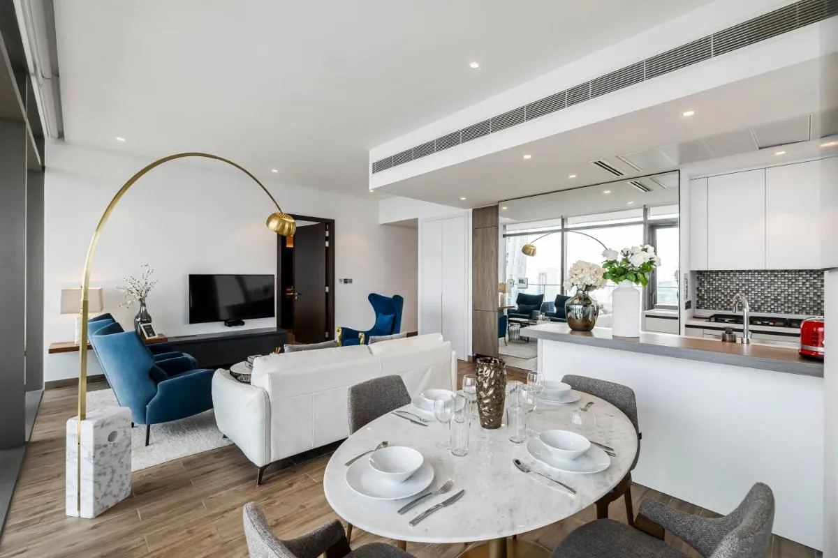 Image 4 of Fantastic 2Beds High Floor Marina Gate 3