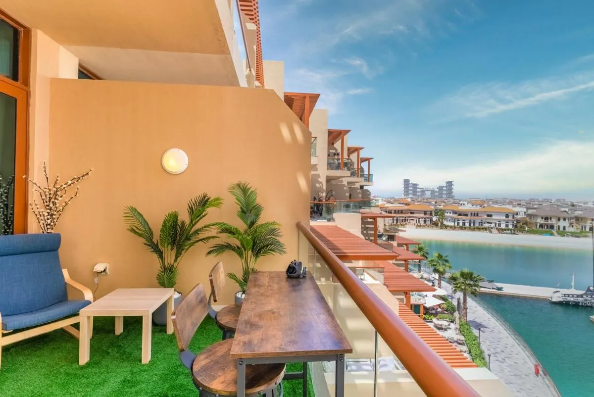 Image 1 of FiveX Studio Oasis living with Burj Al Arab view