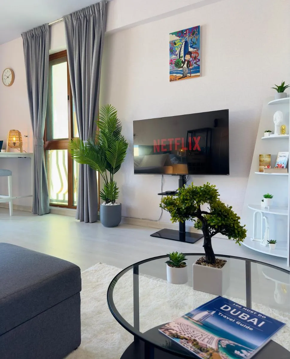Image 4 of FiveX Studio Oasis living with Burj Al Arab view