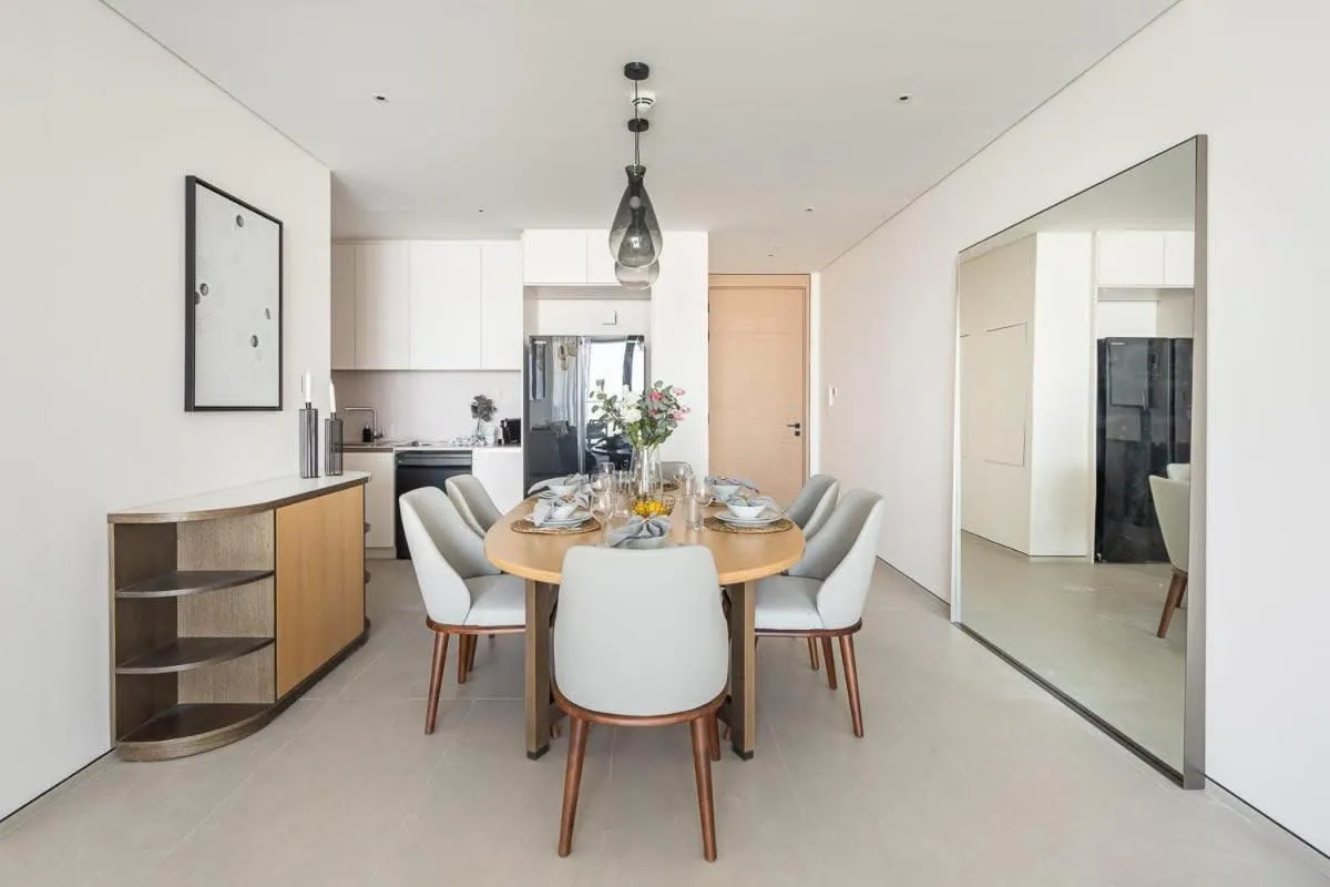 Image 4 of Frank Porter – The Address JBR