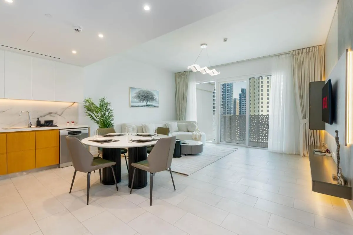 Image 3 of Free Private Beach 1BR Suite LA VIE JBR
