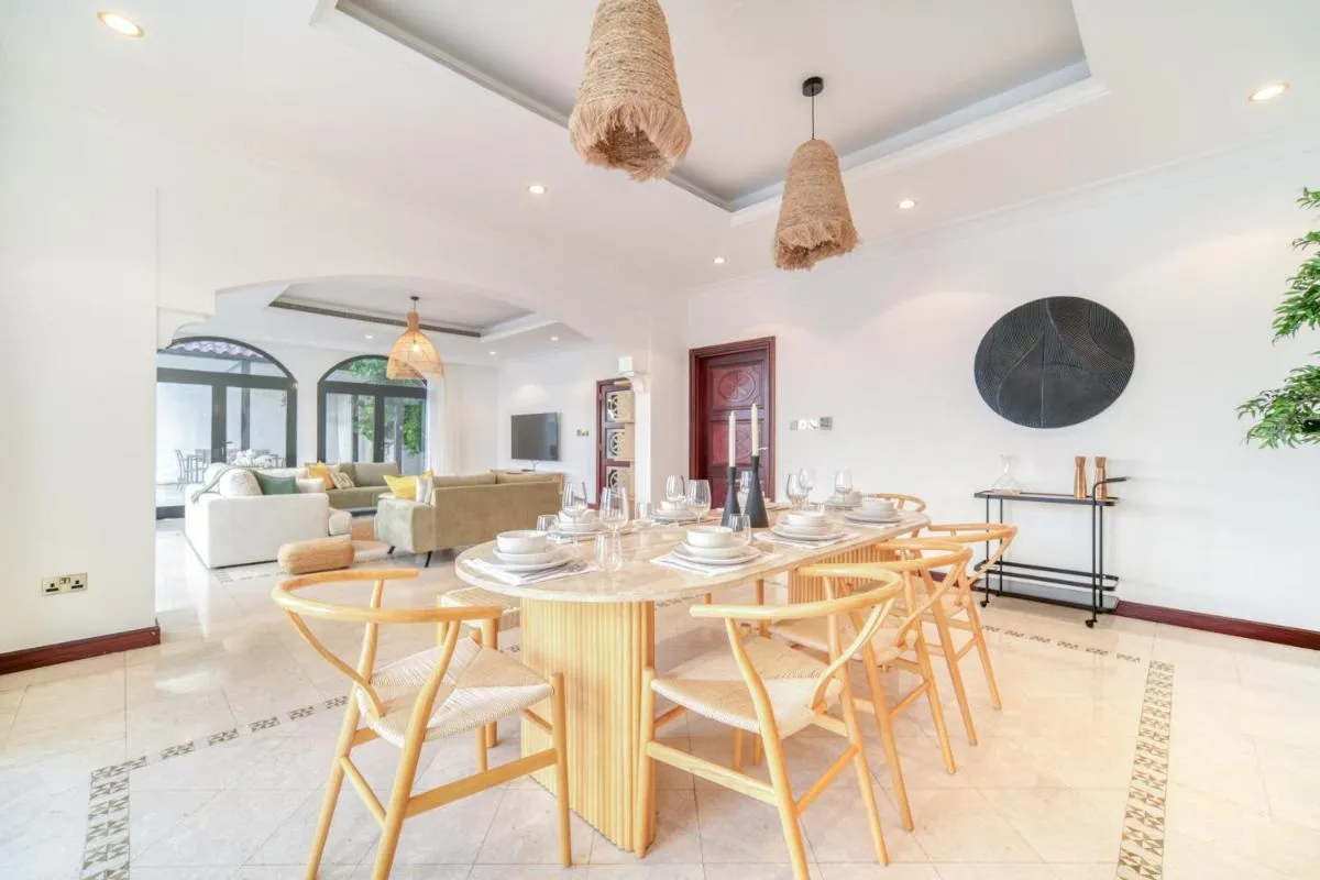 Image 3 of Frond D, Beach Front Villa, Palm Jumeirah – Mint Stay