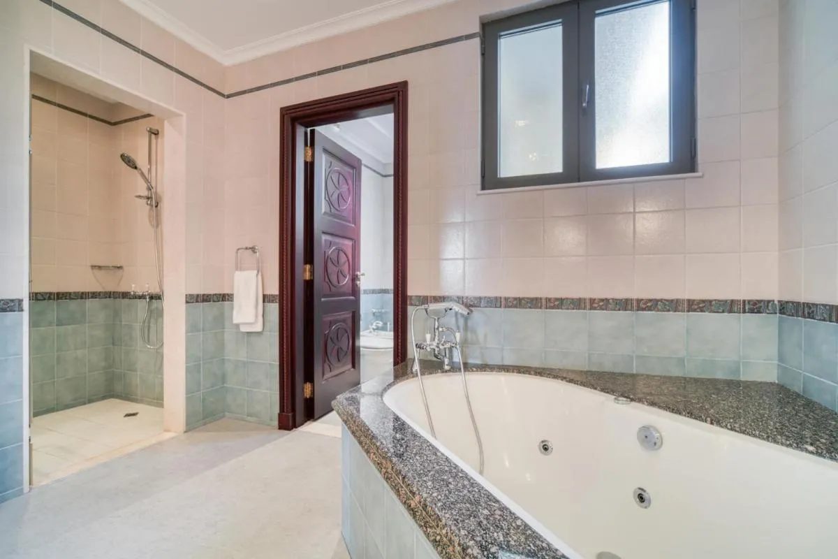 Image 2 of Frond D, Beach Front Villa, Palm Jumeirah – Mint Stay