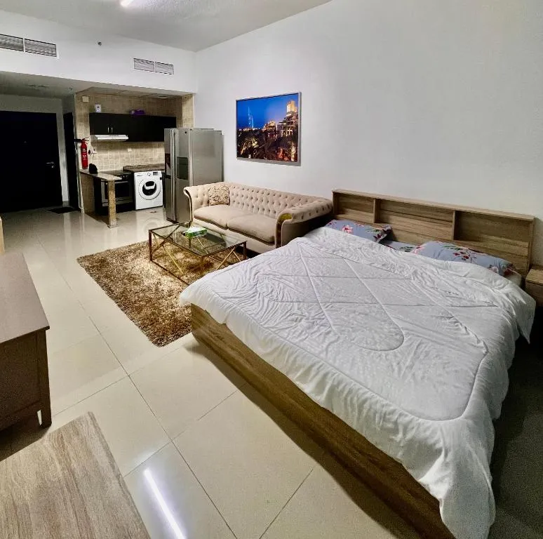 Image of Furnished Studio Apartment in Marina