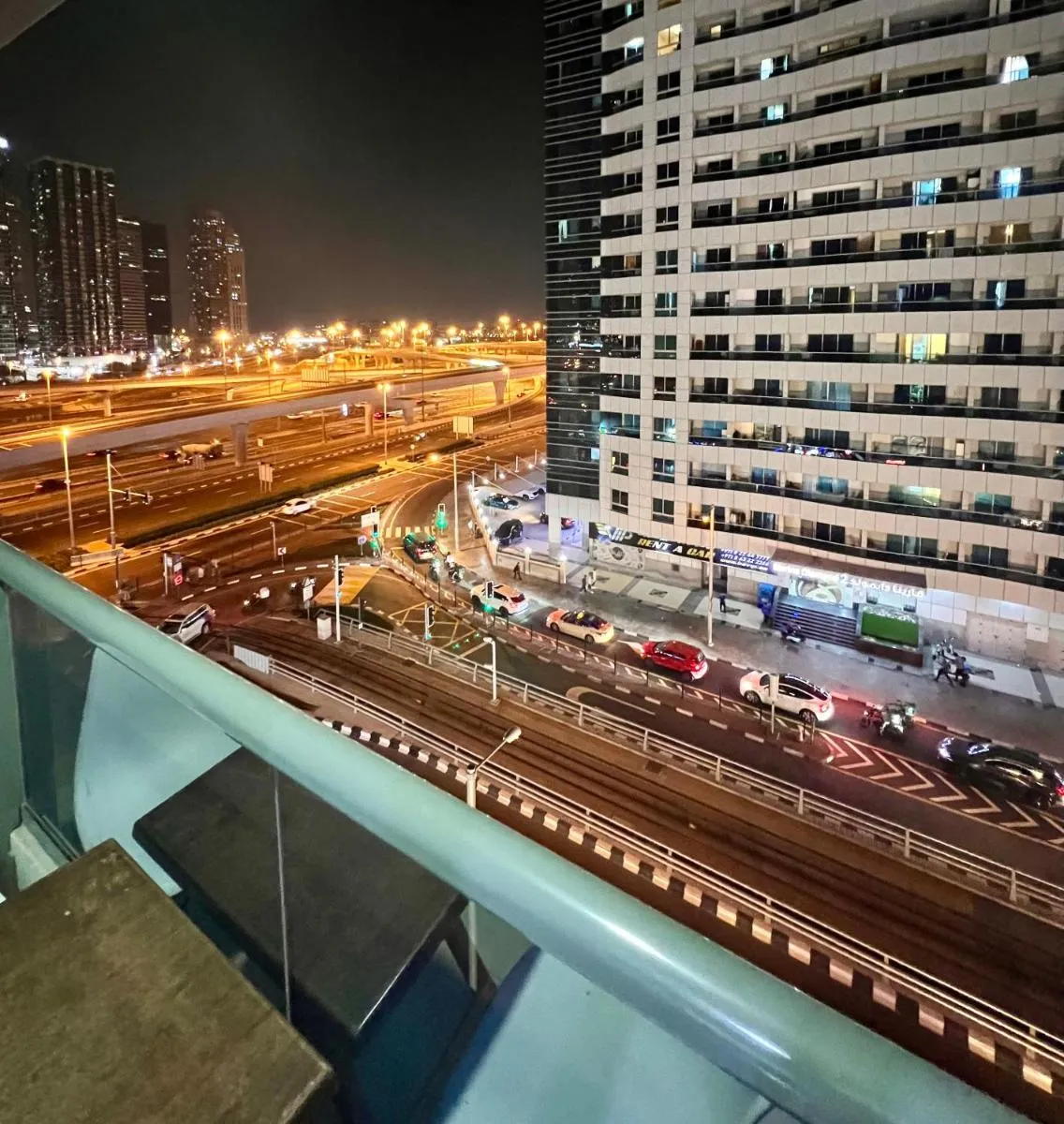 Image 6 of Furnished Studio Apartment in Marina