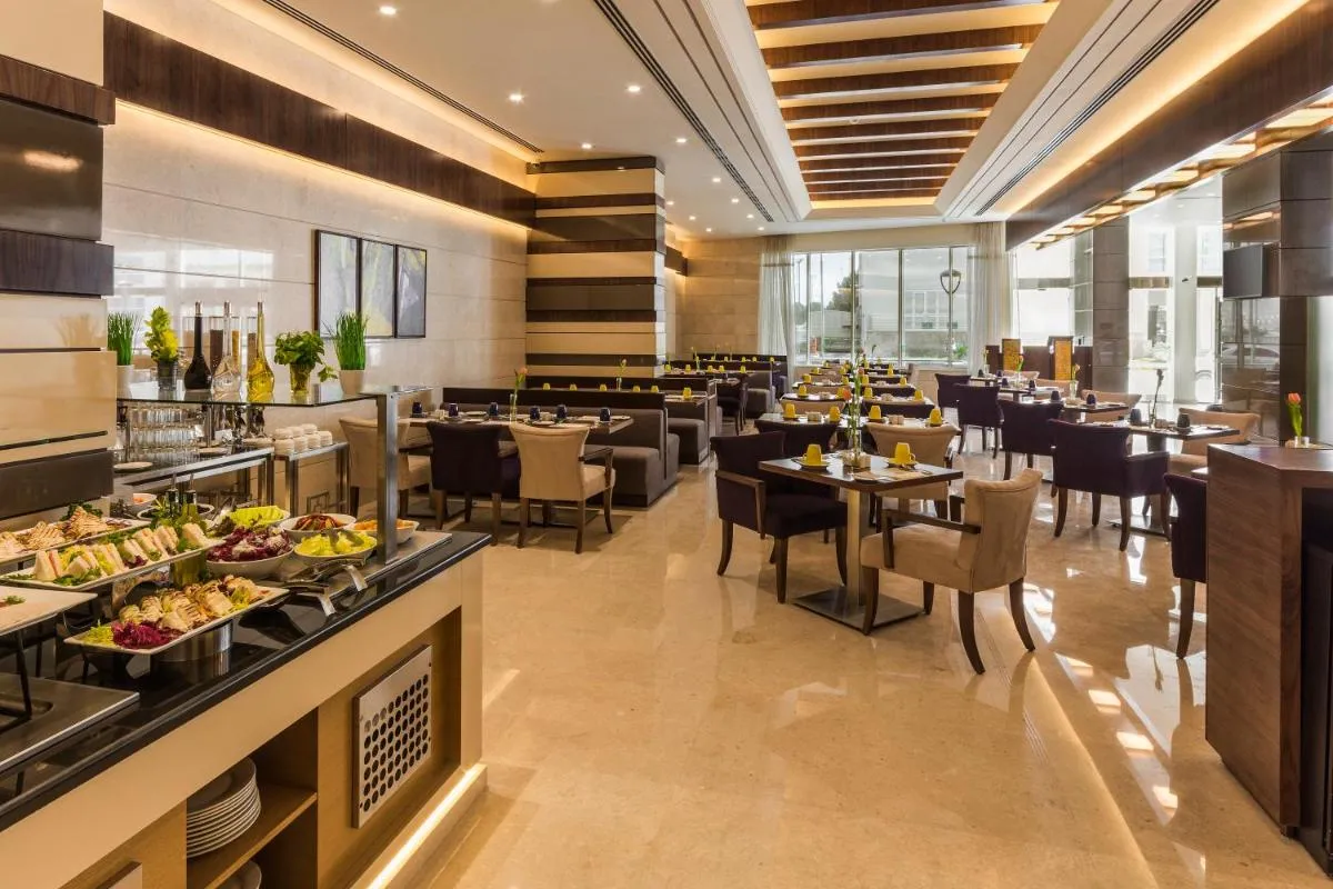 Image 4 of Golden Tulip Media Hotel