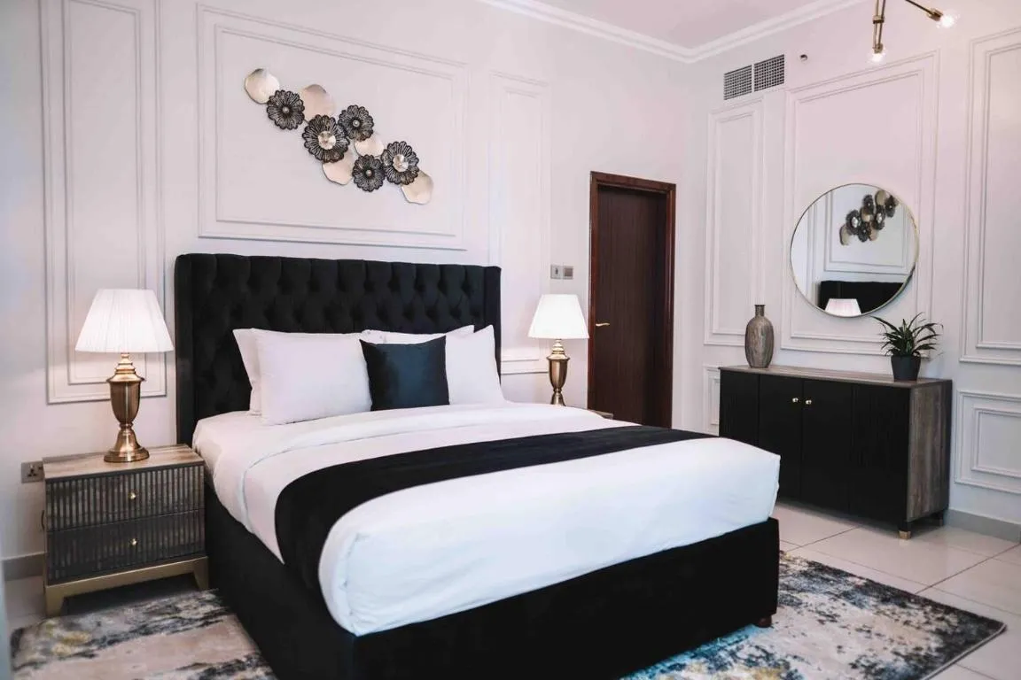 Image of Gorgeous City And Sea Views From A High-rise Suite
