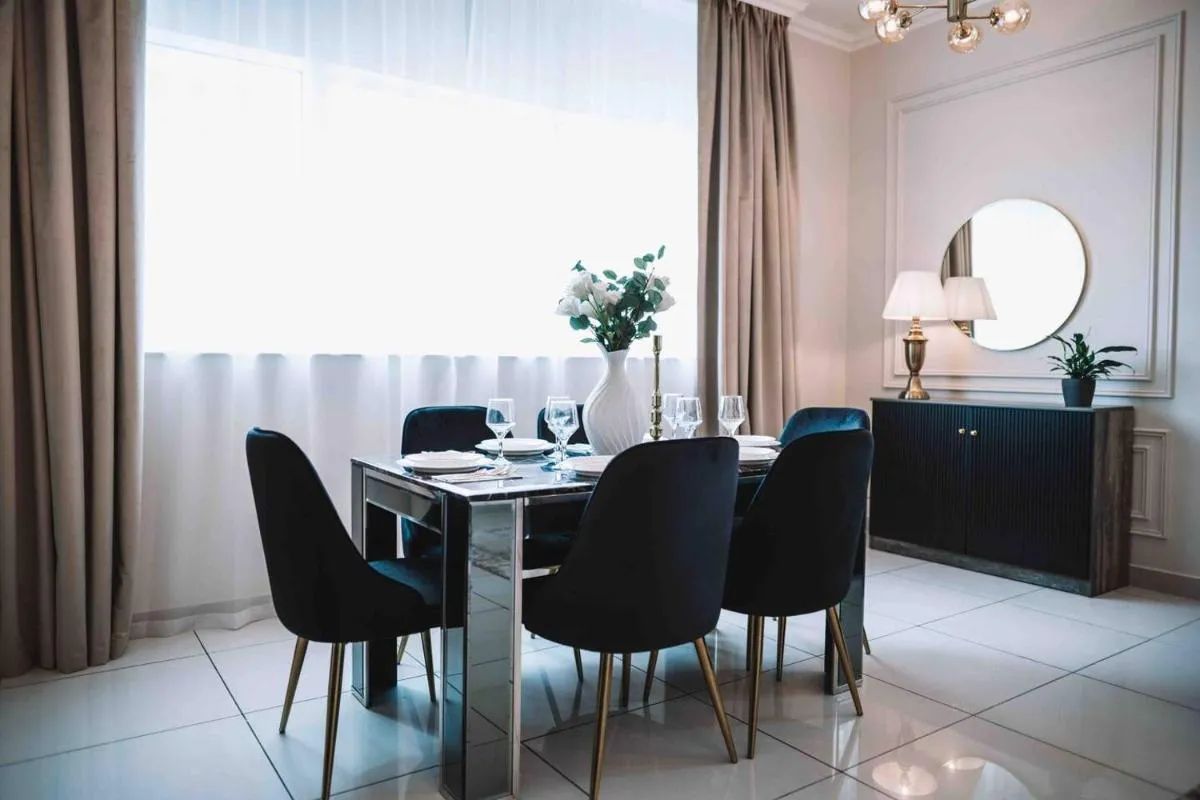 Image 4 of Gorgeous City And Sea Views From A High-rise Suite