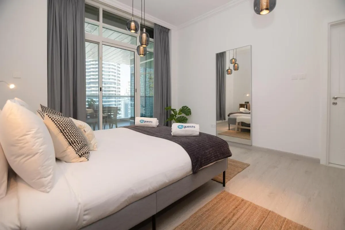 Image 1 of HiGuests – Deluxe Apt With Incredible Panoramic Marina Views