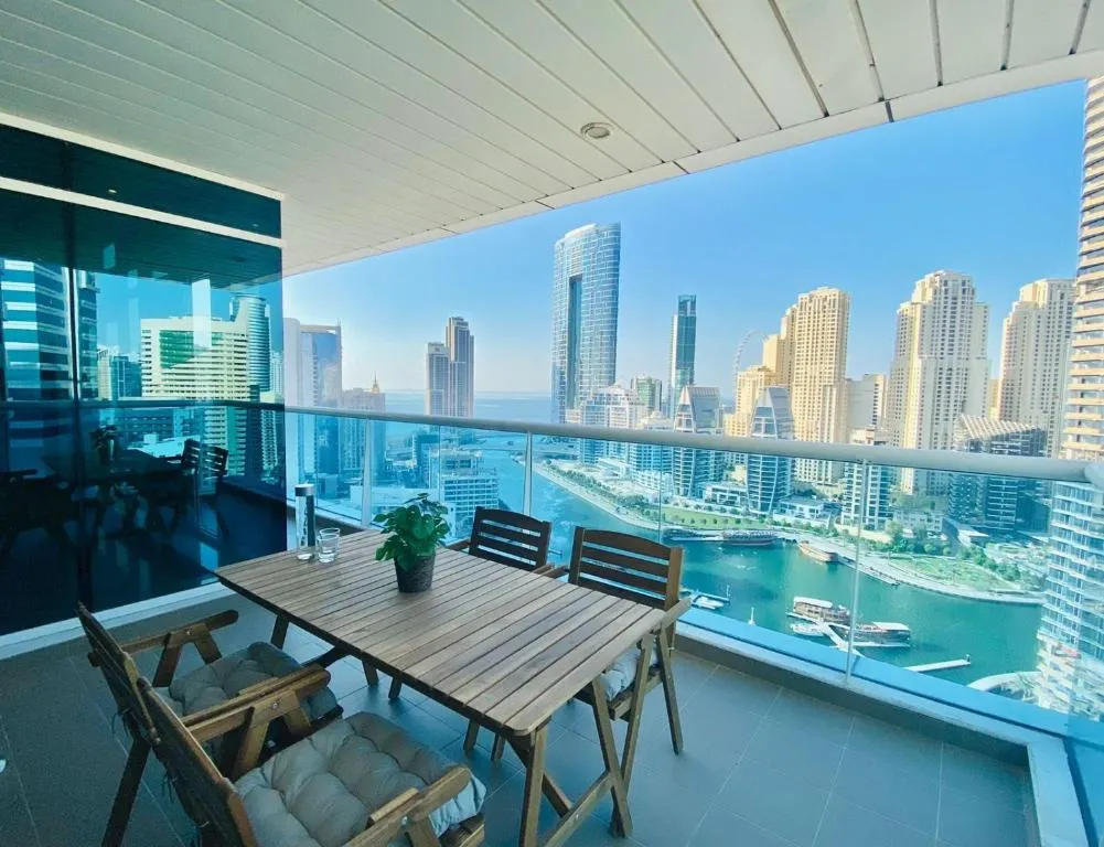 Image of HiGuests – Deluxe Apt With Incredible Panoramic Marina Views