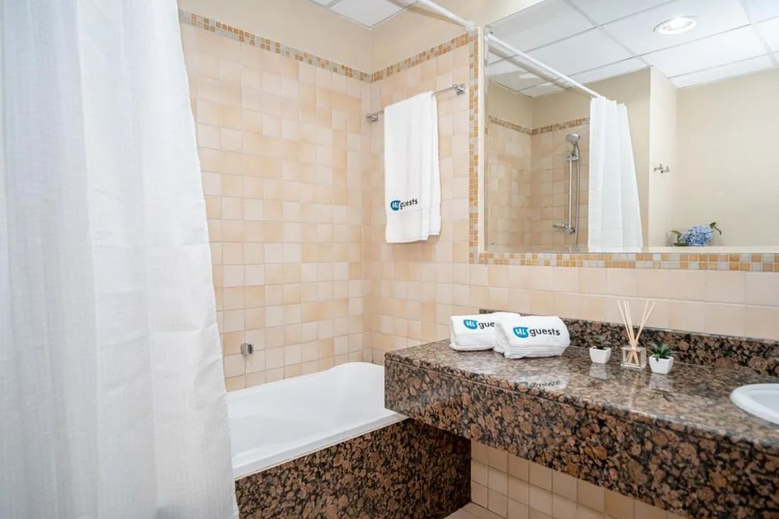 Image 2 of HiGuests – Fancy 1BR Apt With Aerial Marina Views in JBR