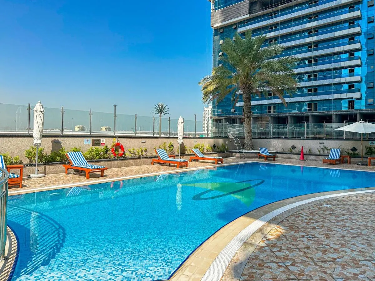 Image 3 of HiGuests – Lake-view Studio in Vibrant Area in JLT