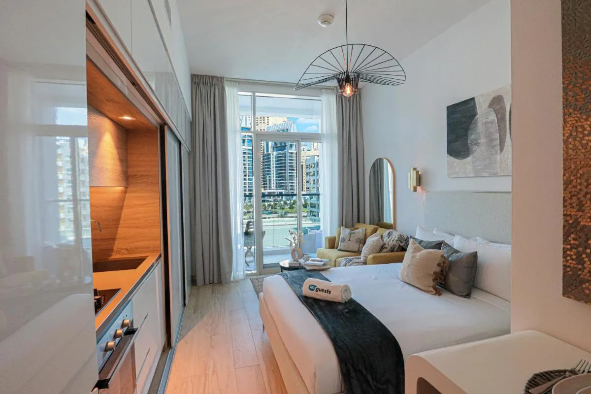 Image 1 of HiGuests – Lovely Marina Studio, Perfect for Romantic Getaway