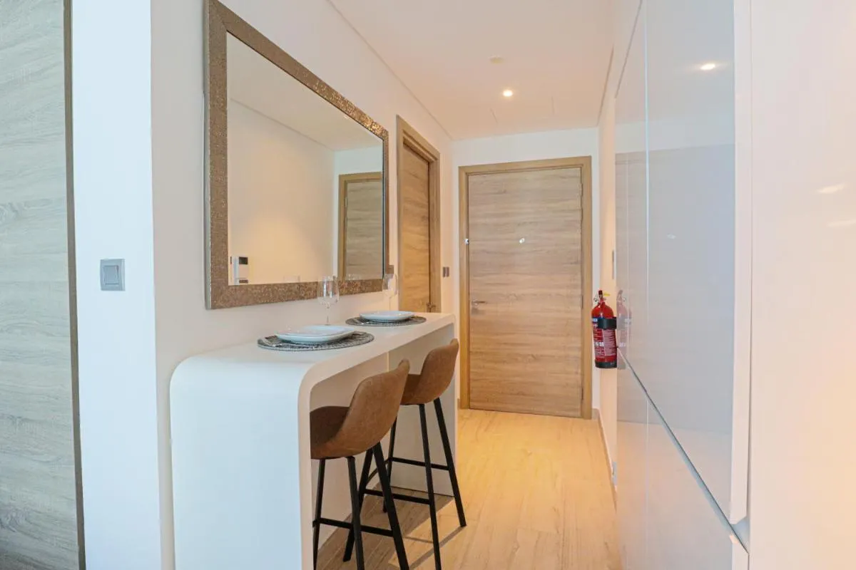 Image 2 of HiGuests – Lovely Marina Studio, Perfect for Romantic Getaway