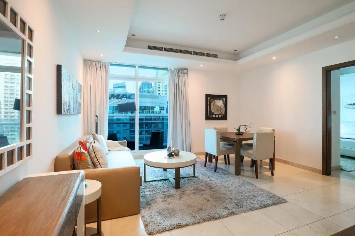 Image 4 of HiGuests – Spacious 1BR in Dubai Marina With Amazing Views