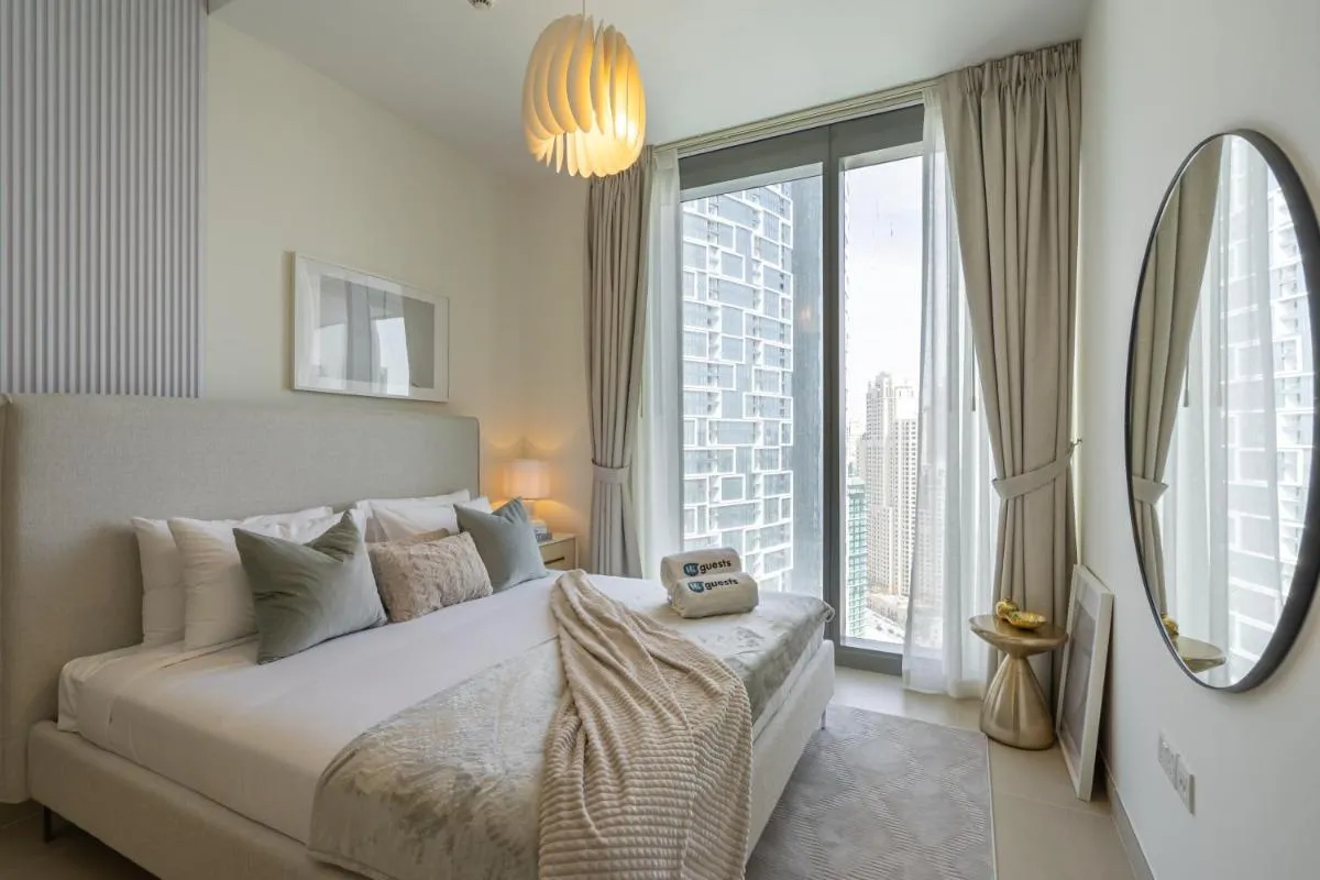 Image 1 of HiGuests – Stylish Apartment Floating Over The Marina Waters