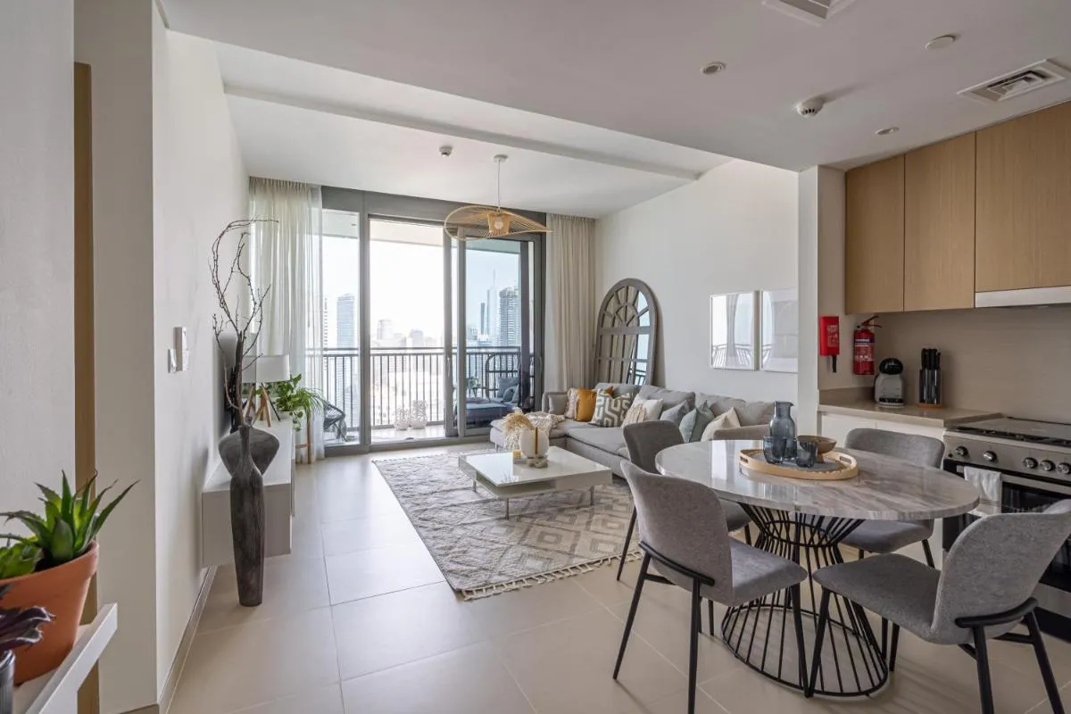 Image 4 of HiGuests – Stylish Apartment Floating Over The Marina Waters
