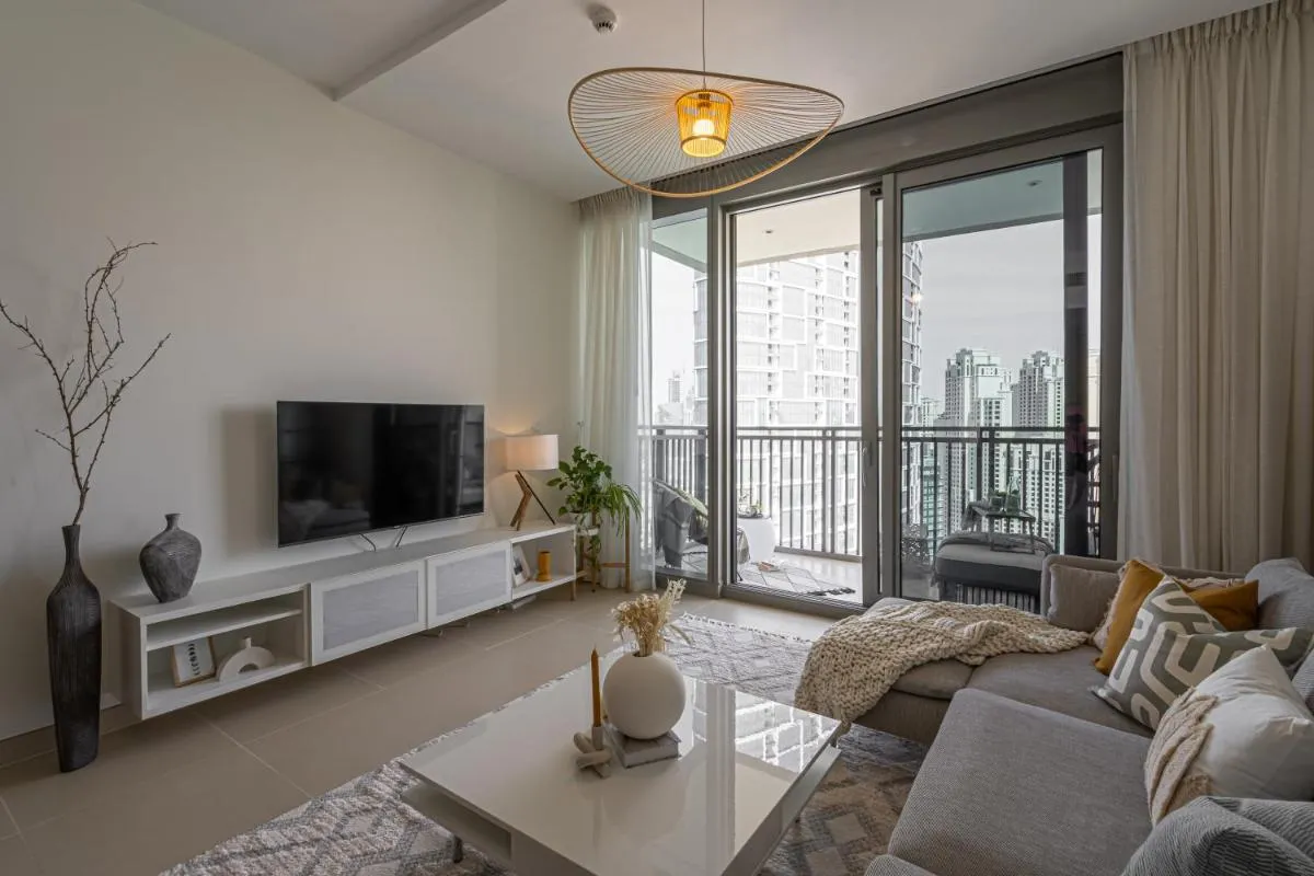 Image 5 of HiGuests – Stylish Apartment Floating Over The Marina Waters