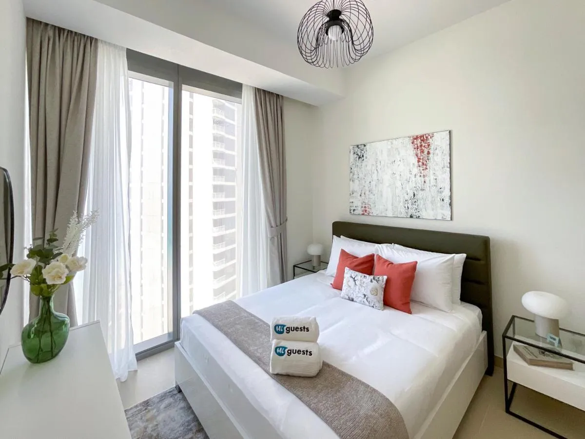 Image 1 of HiGuests – Waterfront Luxe Apt with Bluewaters Island Views