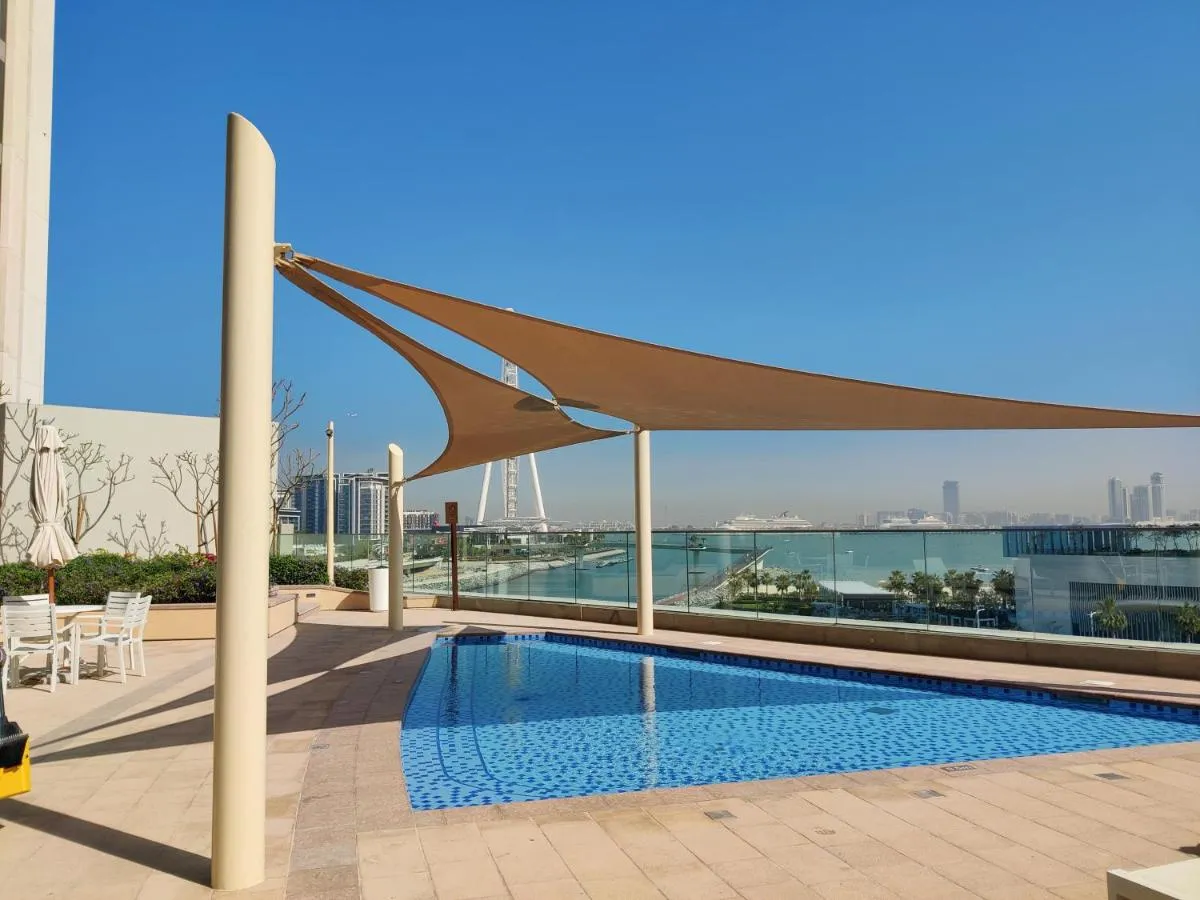 Image 3 of HiGuests – Waterfront Luxe Apt with Bluewaters Island Views