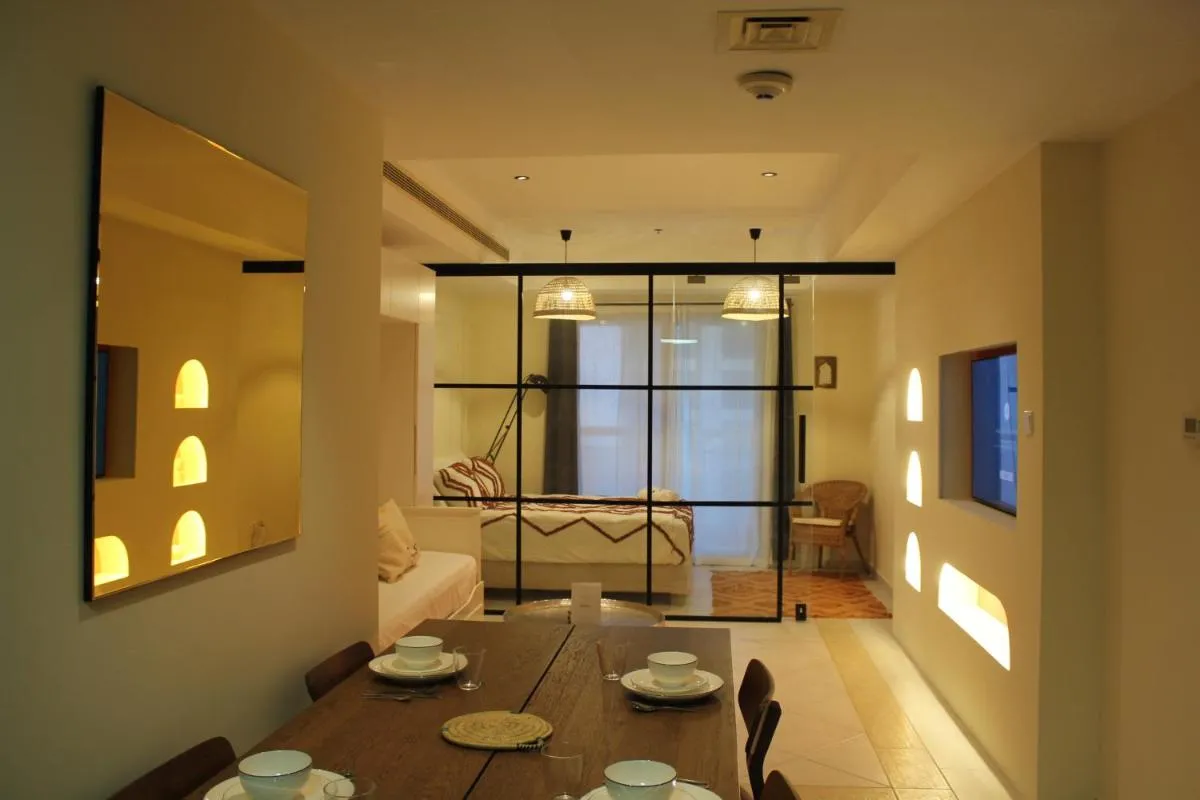 Image 5 of High floor marina view apartment