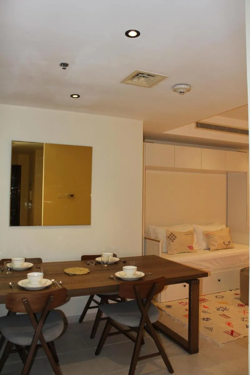 Image 4 of High floor marina view apartment