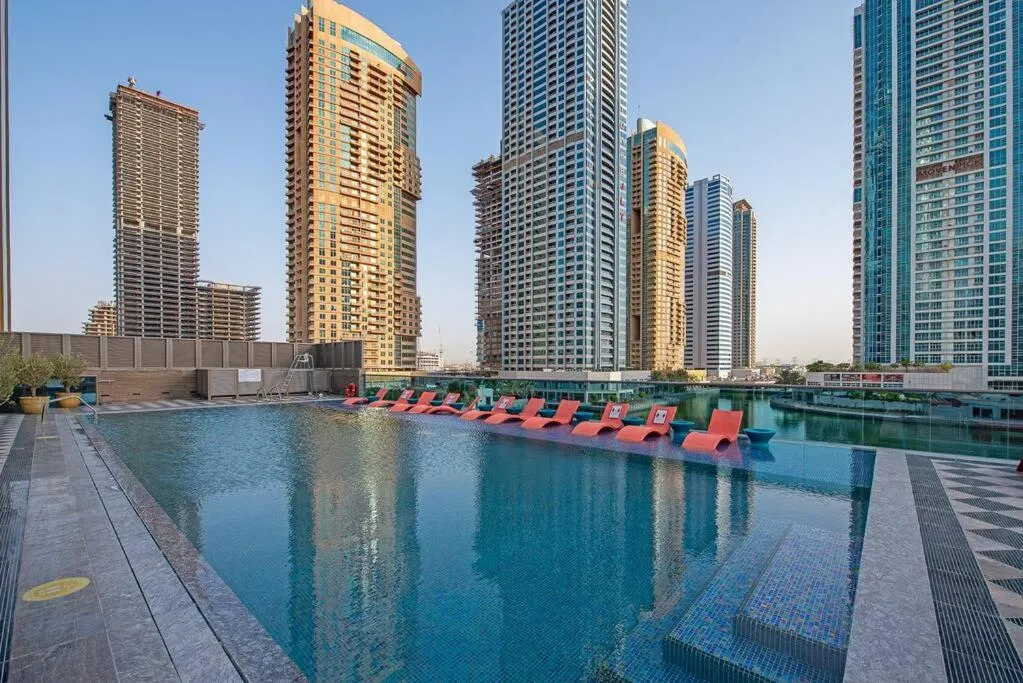 Image 3 of I can sleep 4 & with a lake view in MBL Tower, JLT