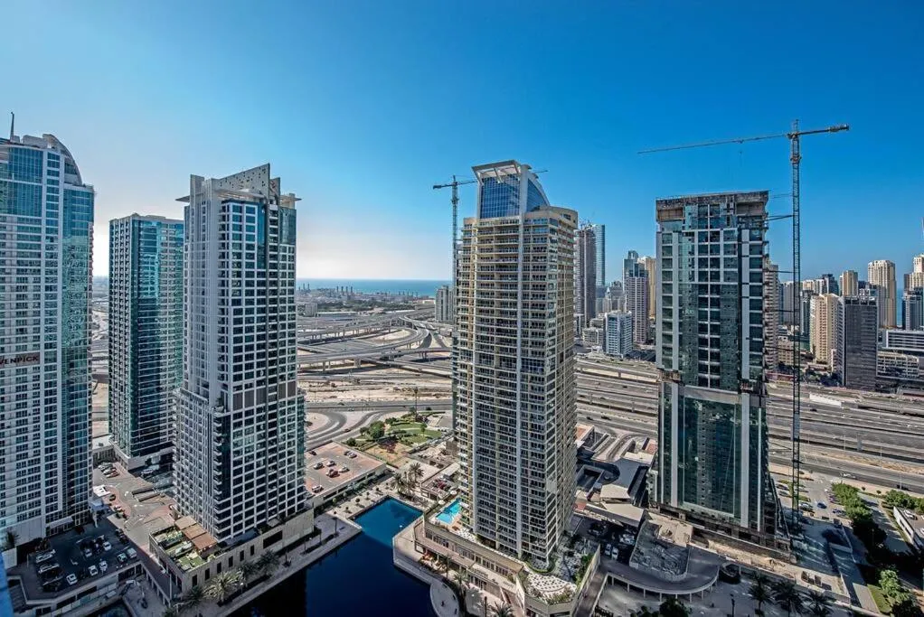 Image 6 of I can sleep 4 & with a lake view in MBL Tower, JLT