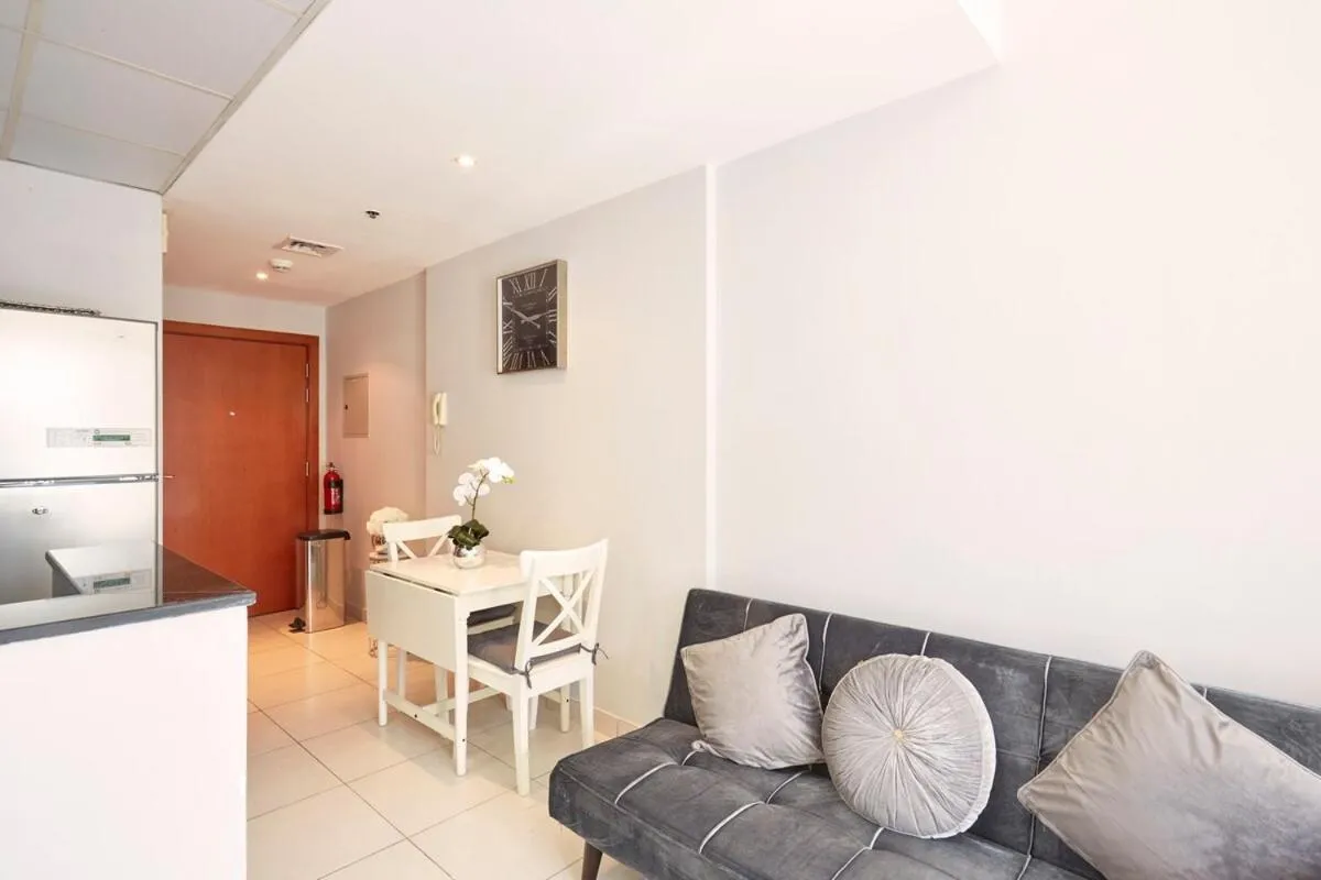 Image 5 of I’m really cute & can sleep 3 in Marina View A, Dubai Marina
