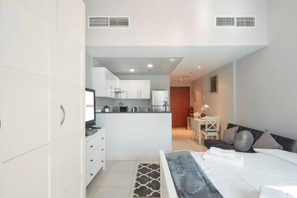 Image 4 of I’m really cute & can sleep 3 in Marina View A, Dubai Marina