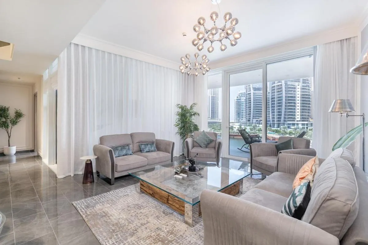 Image 5 of Incredible 3-bed with Dubai Marina views!