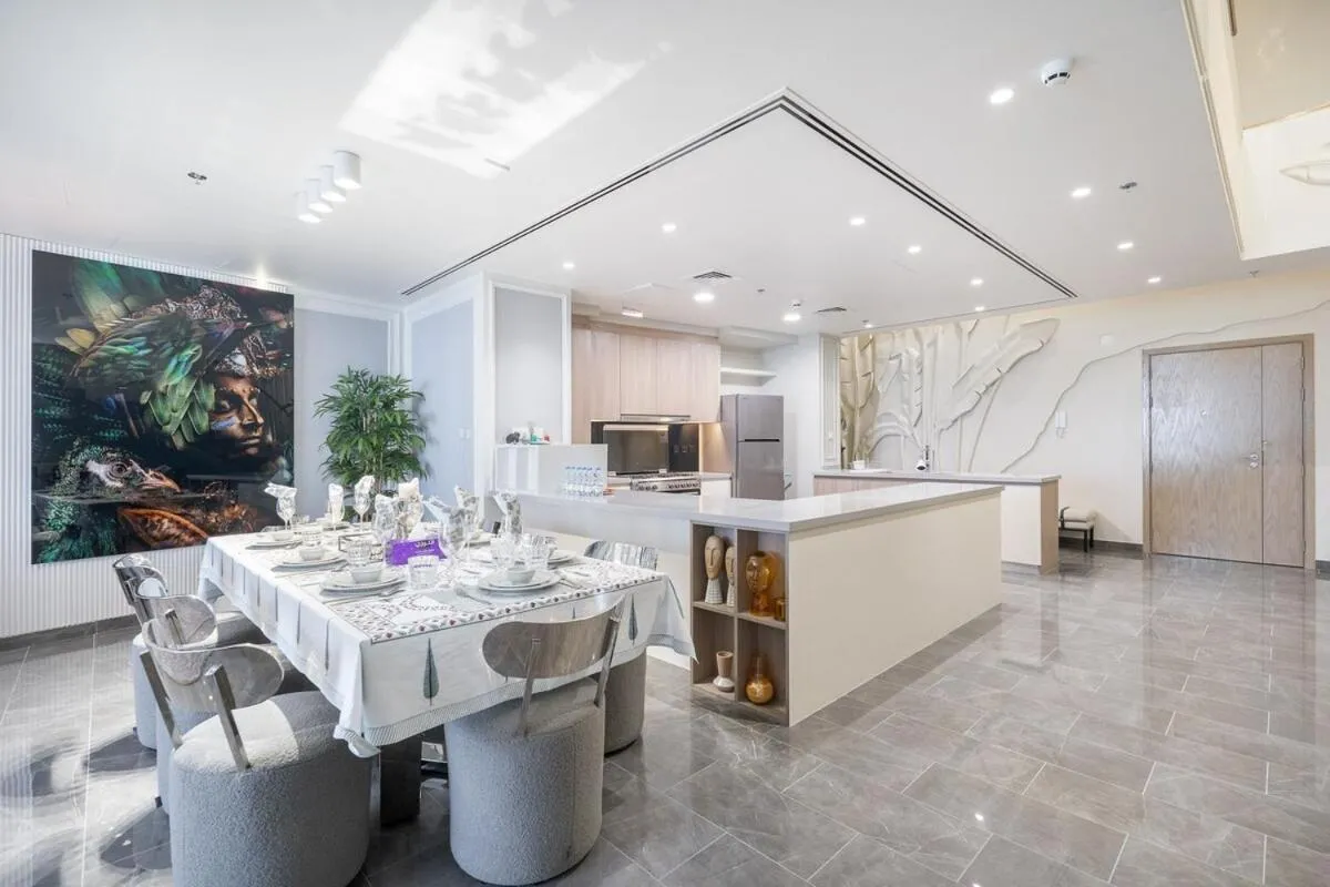 Image 3 of Incredible 3-bed with Dubai Marina views!
