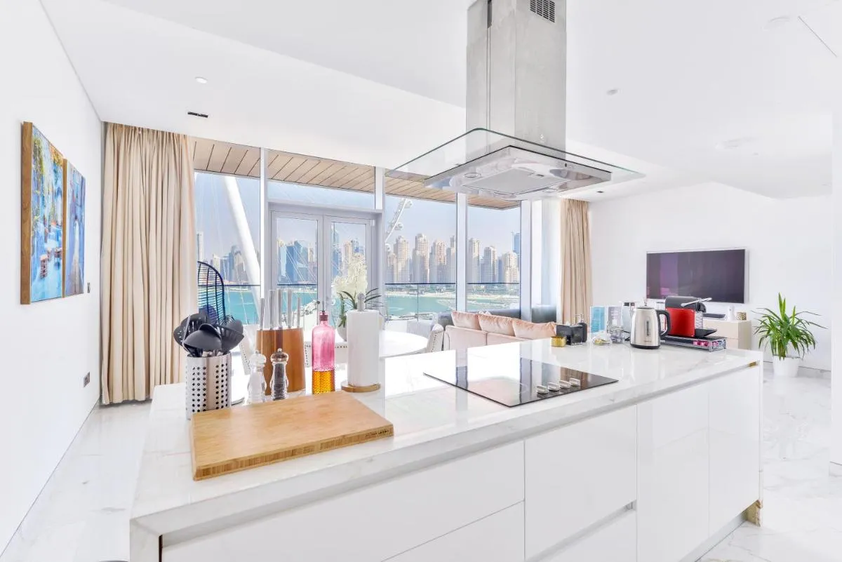Image 3 of Island Paradise – Stylish 2BR on Bluewaters Island