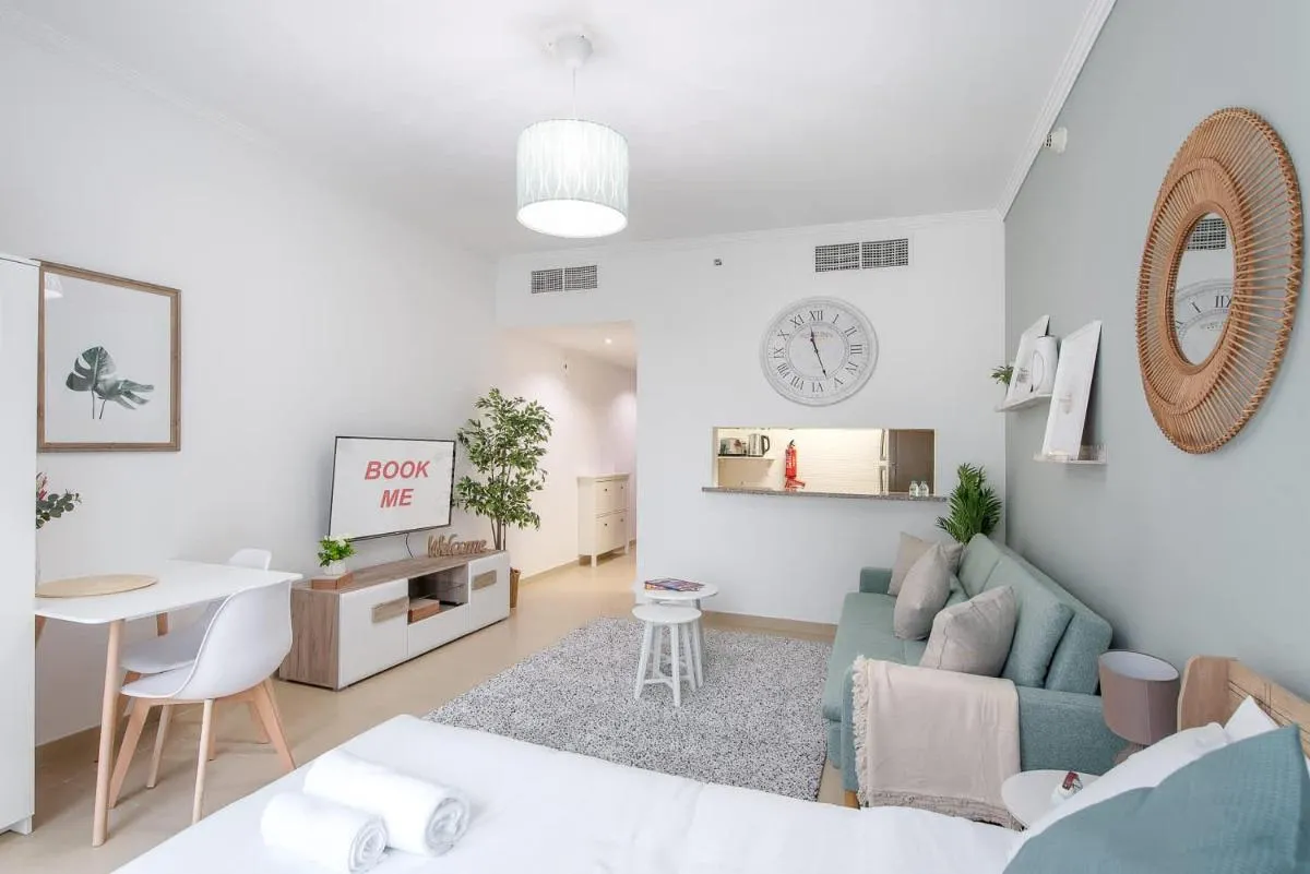 Image 5 of JLT’s Exceptional Studio
